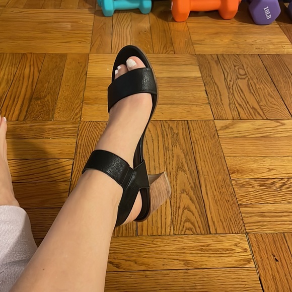 Stuart Weitzman Black Sandals - Picture 5 of 8